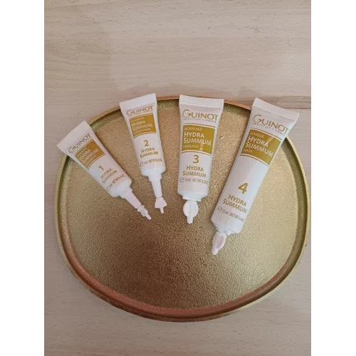 Dosettes unitaires des produits nécessaire au soin du visage Hydra Summum