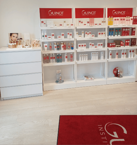 Linéaires Masters Colors et produits Guinot